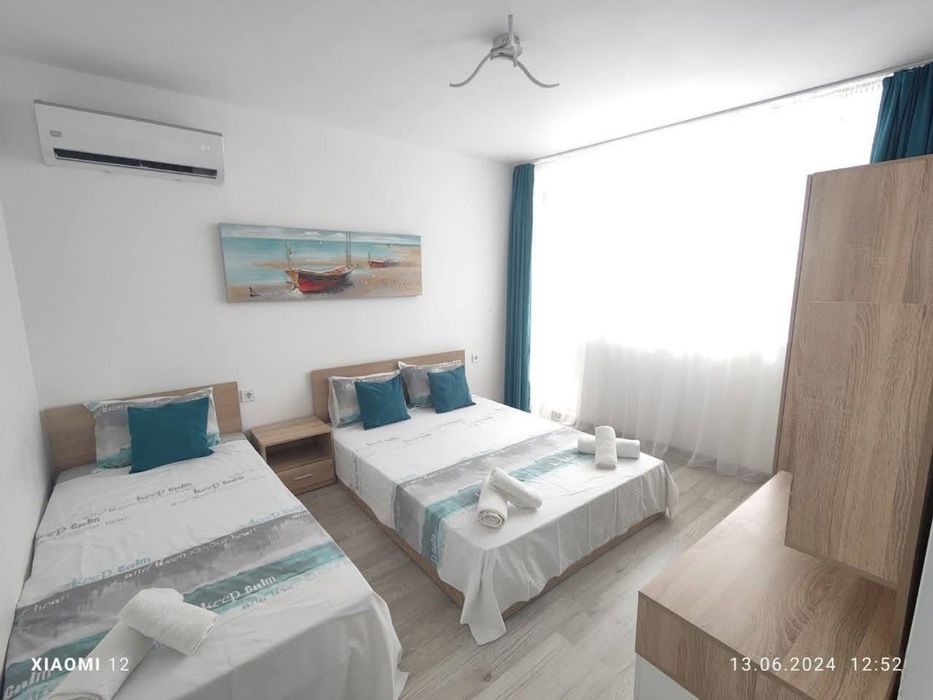 Хотелско обзавеждане - гардероб и тоалетка