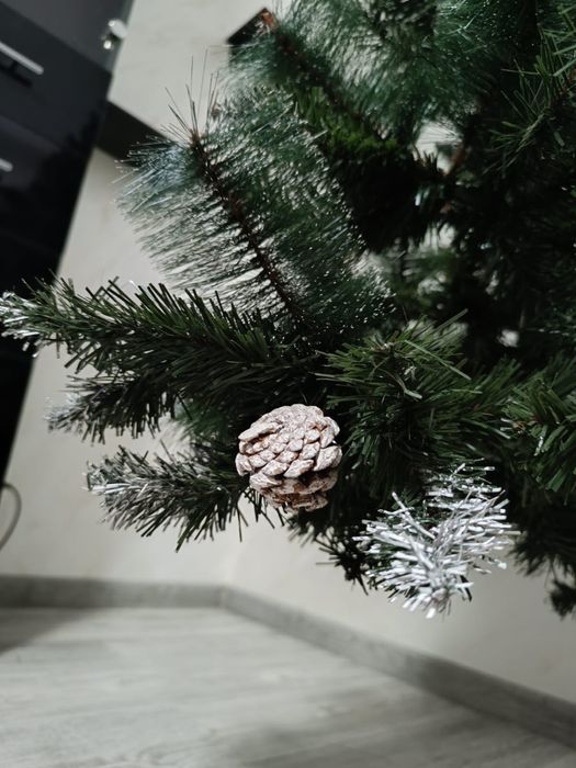 Елка искусственная 180см