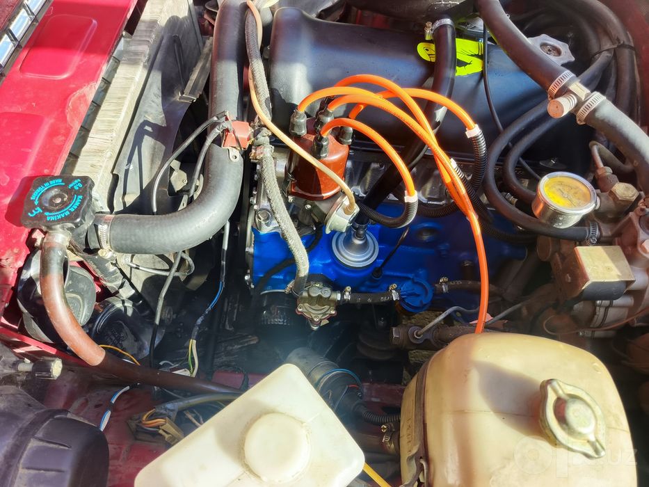 Vaz 2104 sotiladi