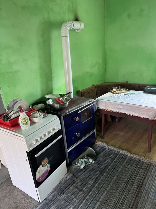 Vand casa locuibila in teremia mare