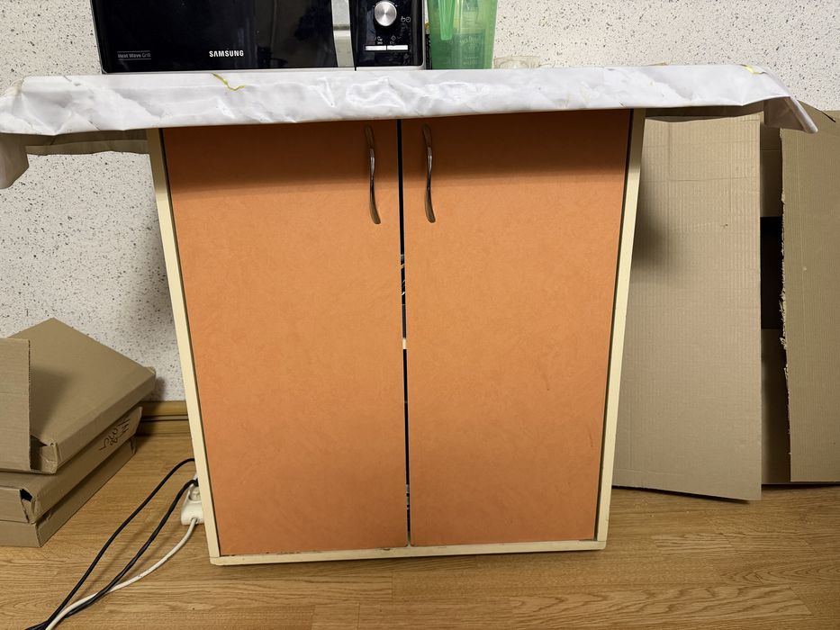 Отдам стол бесплатно сомовывоз