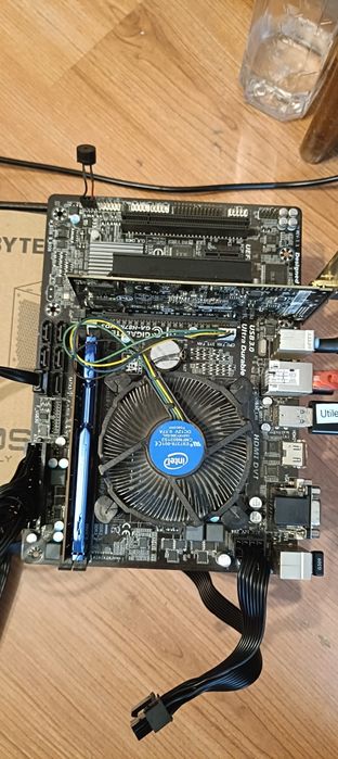 Placa de baza lga1150 Gigabyte h87