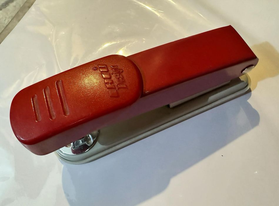 Срочно продаю концтовары для офиса