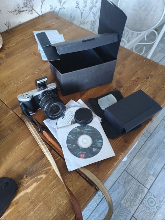 Продам камеру Samsung NX300