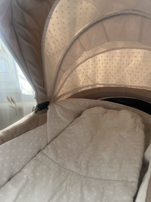 Продам коляску с двумя сменными блоками