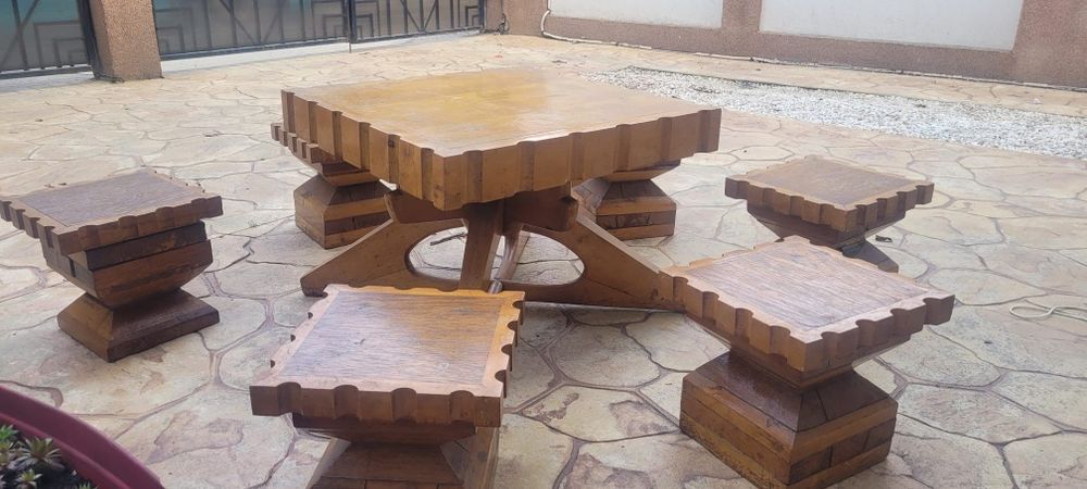 Set curte masa și scaune