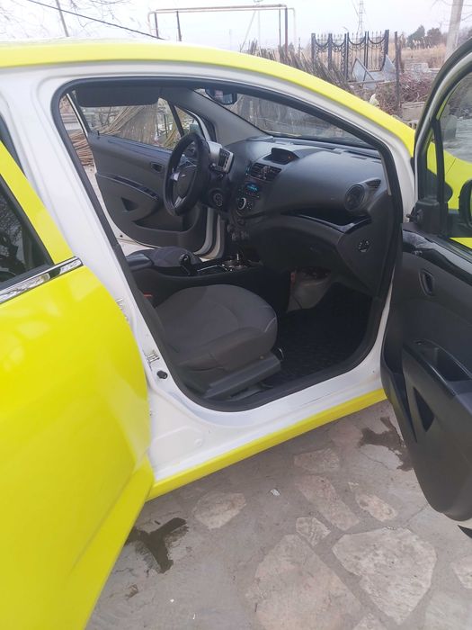 Шевроле Спарк, 2 позиция, 2015 год