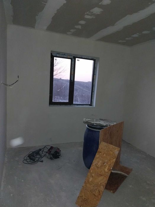 Zugrăvim tragem glet montam gresie faianță parchet