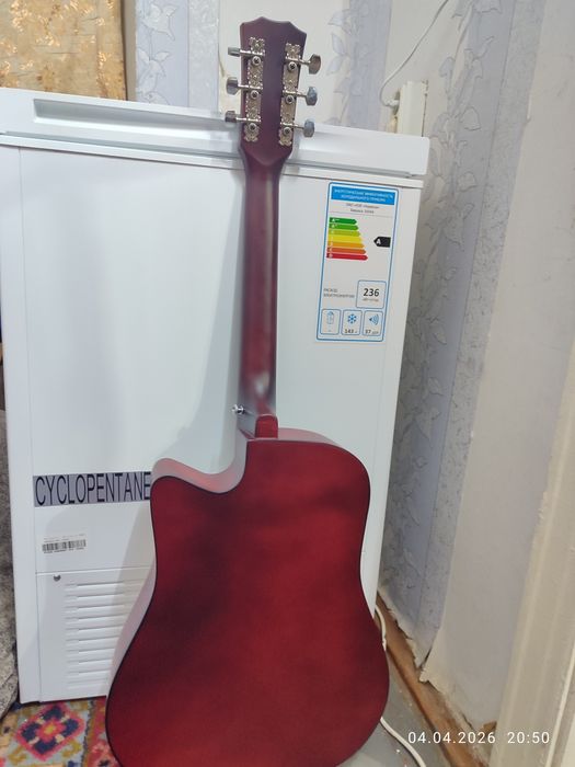 Гитара новая в чехле