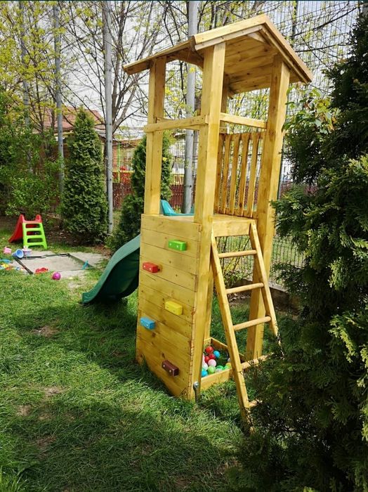 Complex  loc de joaca  mare căsuța lemn leagăne copii
