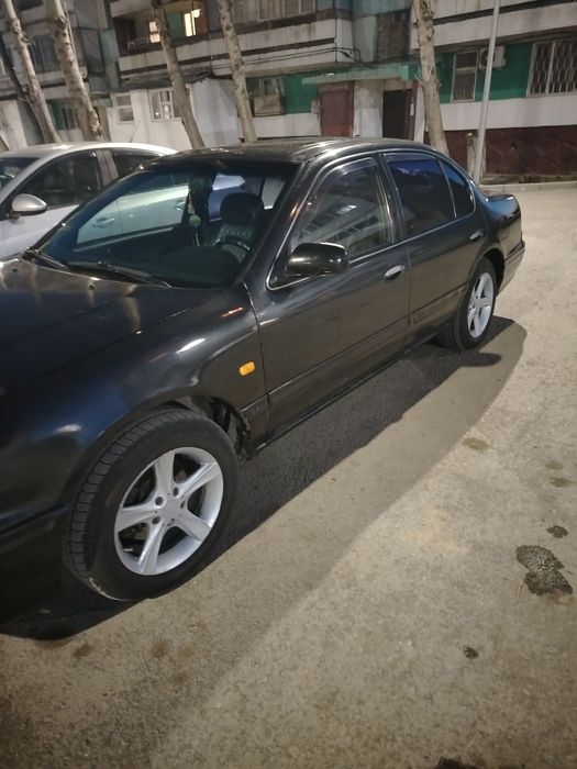 продам Ниссан Максима срочна