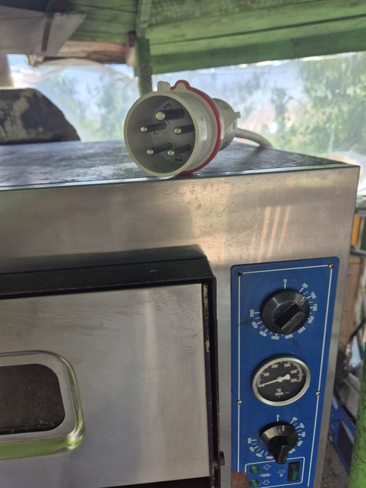 Cuptor profesional pizza electric, fabricat în Italia, model X6/30