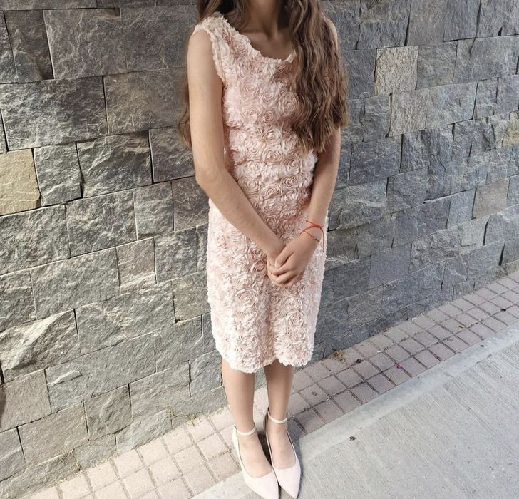 Официална рокля  на рози