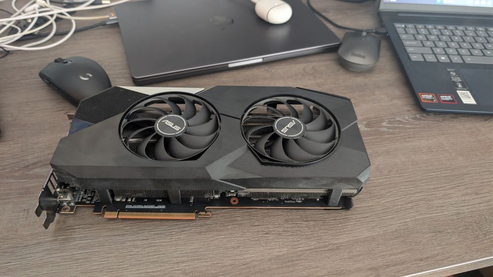 Placă video ASUS Dual AMD Radeon RX 6700 XT