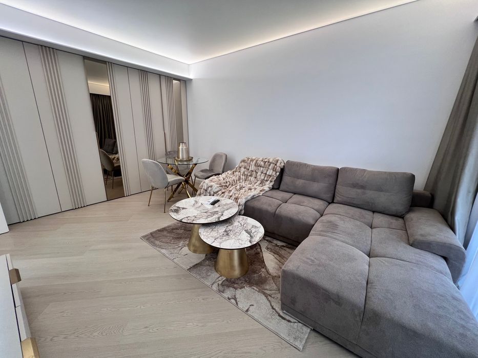 Cortina North | 2 camere ultra-modern | Etaj 8 | Balcon generos + parcare