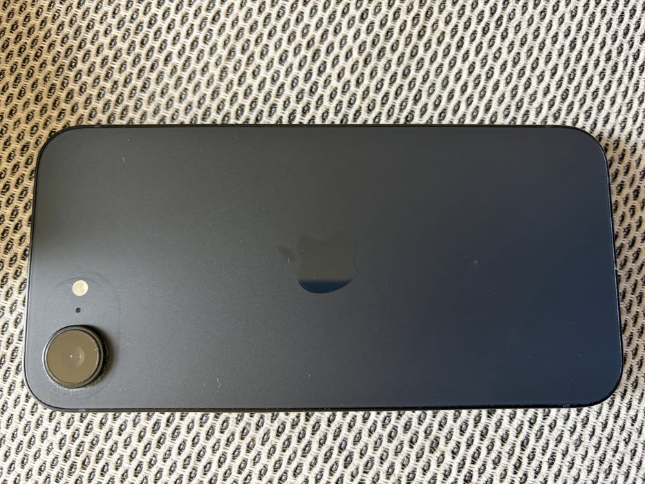Iphone 16e като нов