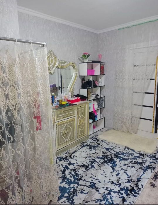 Срочно квартира сотилади арзон нархда 2 хоналик барча жихозлари бн