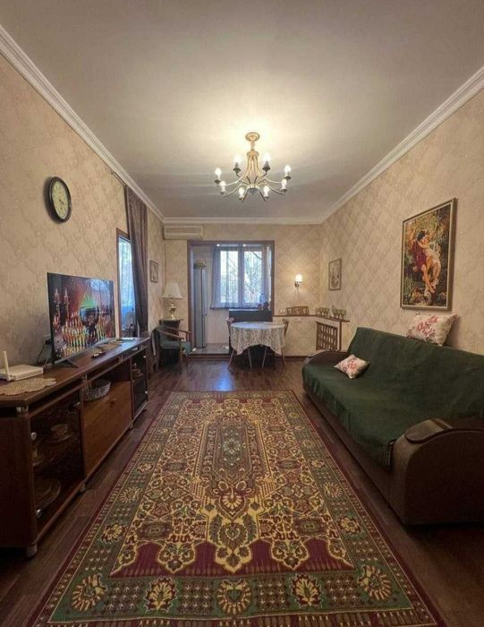 Квартира продаётся Чиланзар 17 квартал 2в3/4/4 меб тех новая аллея