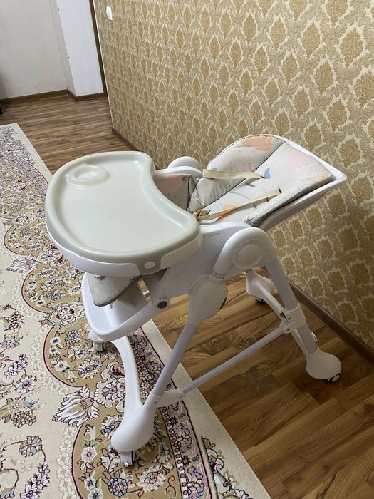 Детский стульчик для кормления