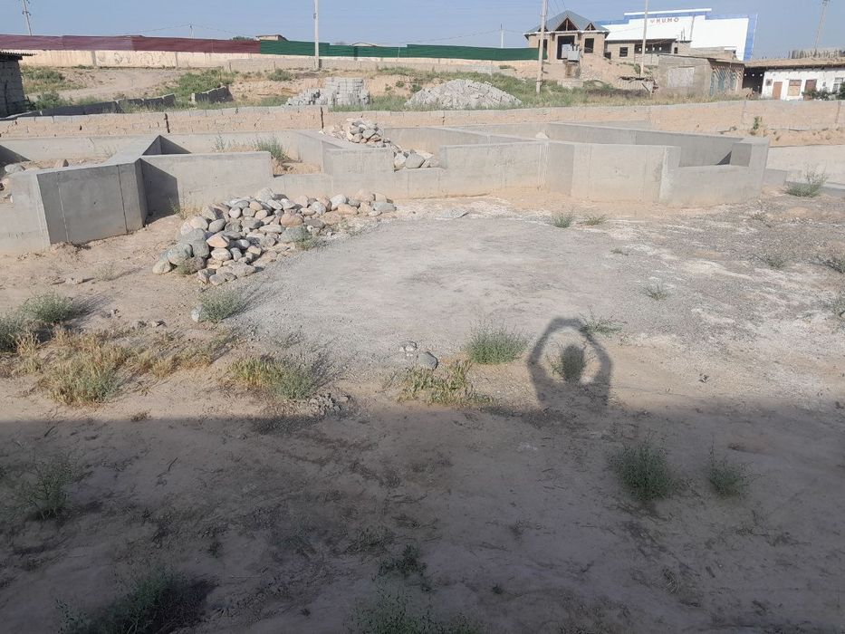 Yer sotiladi monzi denov sanot zonani yonida