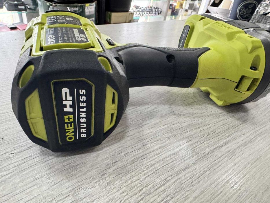 Акумулаторен Безчетков Ударен Гайковерт Ryobi RIW18X-0 - 18V, 700 Nm