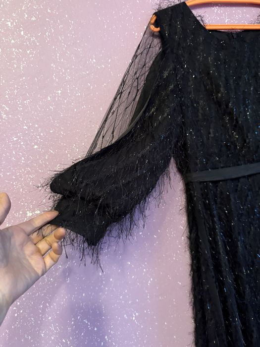 Платья нарядные и повседневные