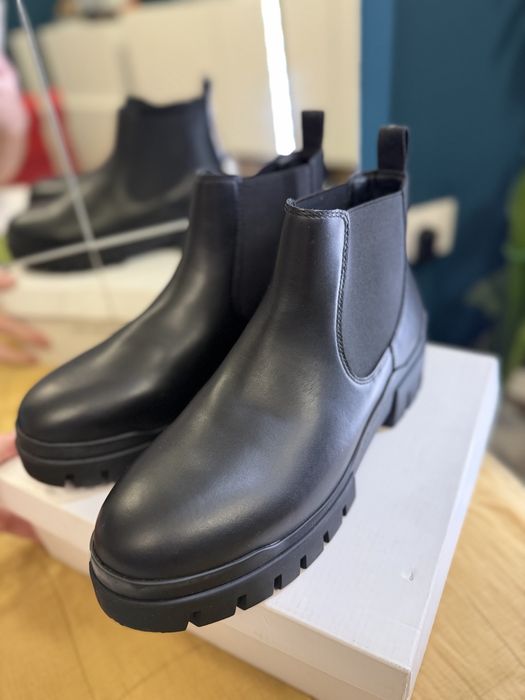 Calvin Klein Jeans botine/cizme din piele naturala marimea 42 noi