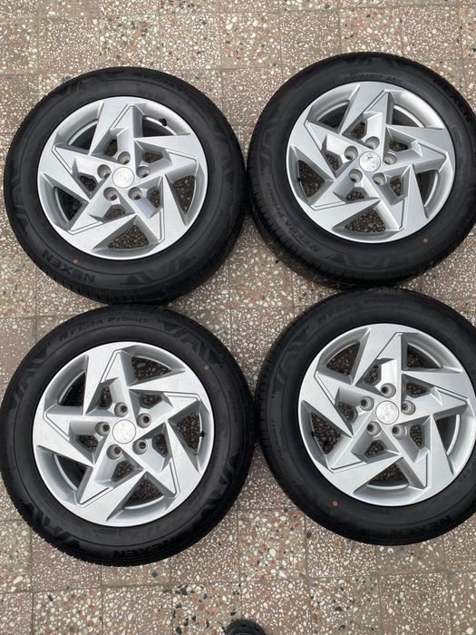 Jante originale Hyundai Kona anvelope Nexen noi vară 215 60 17  senzori presiune
