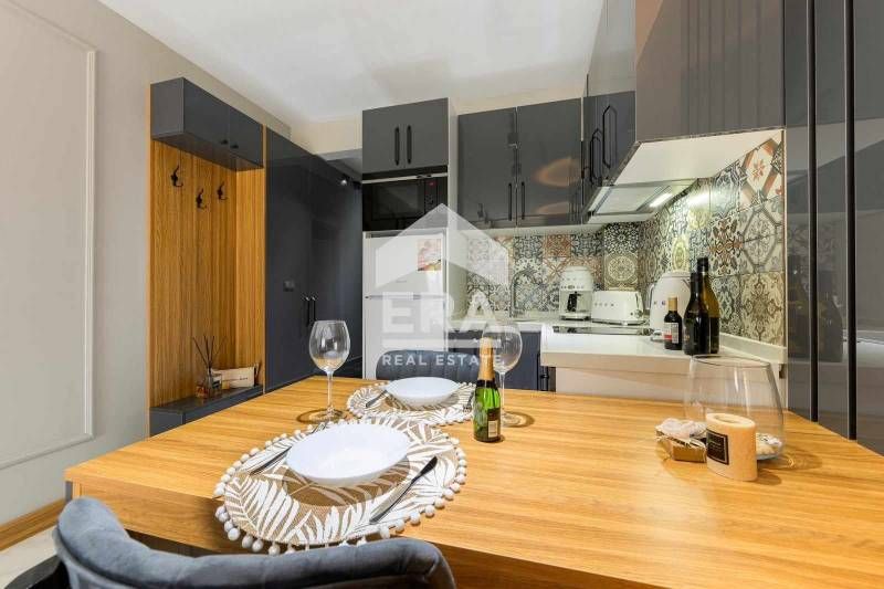 Едностаен, обзаведен, югоизточен апартамент за продажба, в нов комплек