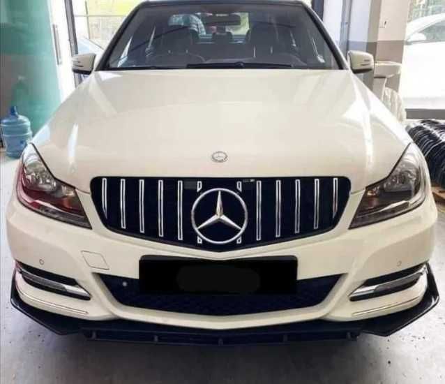 Универсален лип спойлер за предна броня Гланц / Universal Lip Spoiler