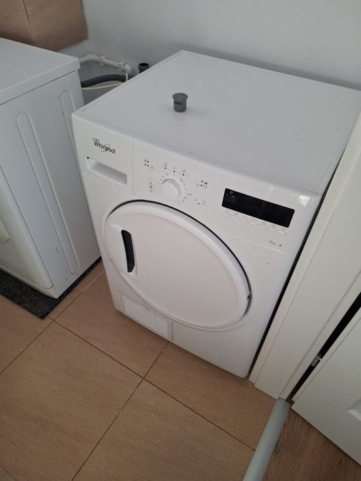 Masina spalat rufe Hotpoint 5kg  si uscator Whirlpool 7kg