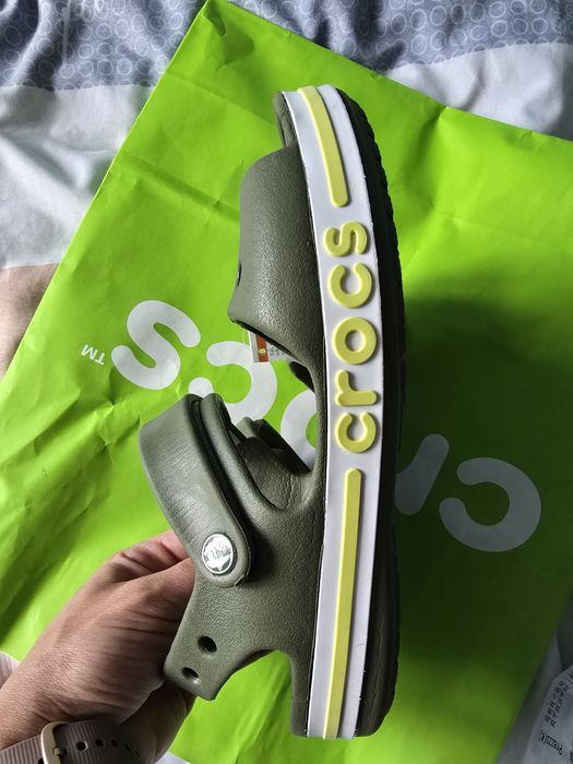Sandale crocs băiat 32-33 noi