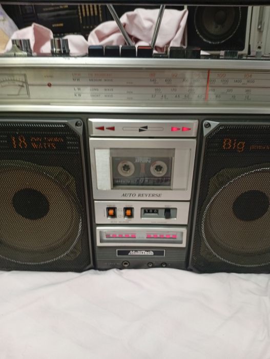 Radio caset MultiTech  7900  Auto reverse