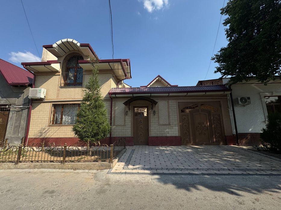 Sokin hududda barcha qulayliklarga ega premium uy sotuvda