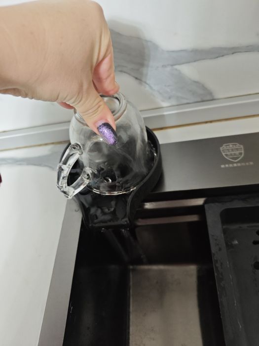 Продам кухонную мойку