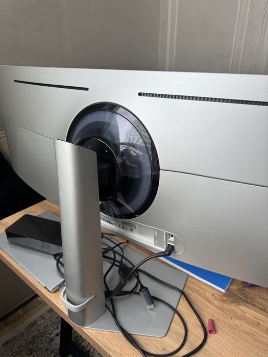 монитор Samsung OLED 49” (LS49CG930SI)