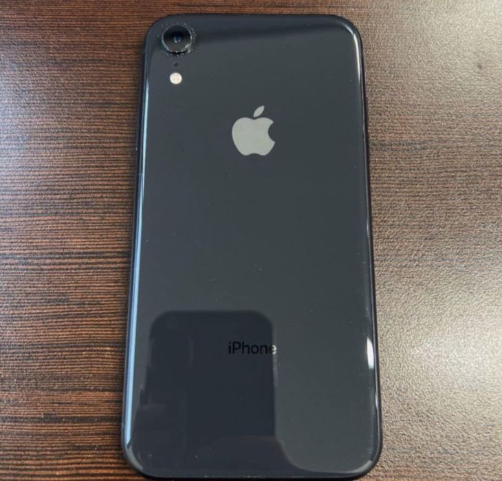 Продаётся iPhone XR