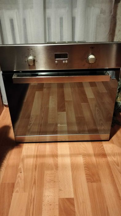 Продам б/у встраиваемый духовой шкаф .