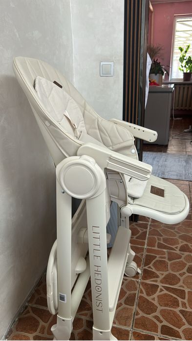 Продам стульчик для кормления Happy Baby Berny lux