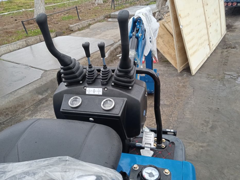 Мини экскаватор Rippa R 10-1  Kubota z482.