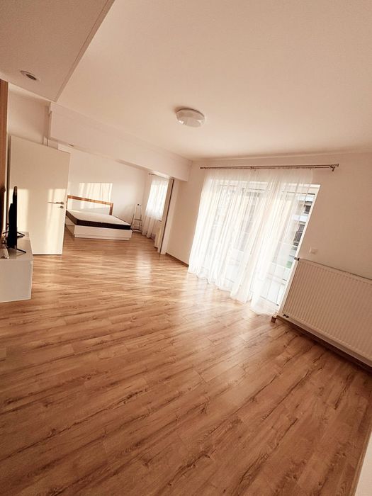 Inchiriez/Vand apartament 2 camere Av.3 cu 2 pereti mobili