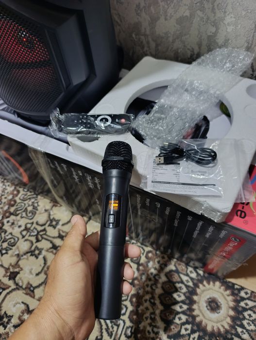 Mp3 Kolonka sotiladi.Yangi xali ishlatilmagan.