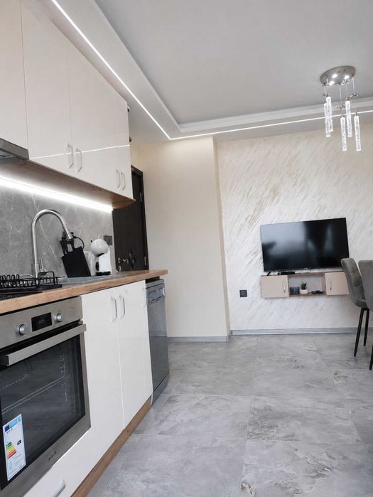 Уютен апартамент с морска гледка във Варна Mir Cozy Apartment