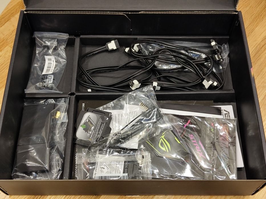 Дъно Asus ROG Strix X99 GAMING Wi-Fi