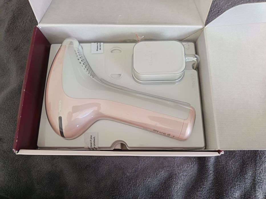 Vând aparat epilare definitiva Philips Lumea (IPL)