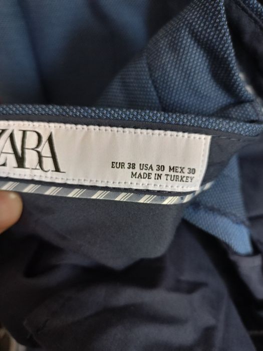 Costum bărbați, citește anunțul.
