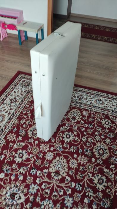 Продам кушетку раскладной