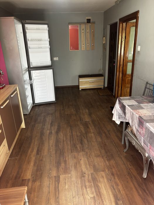 Apartament cu 3 camere
