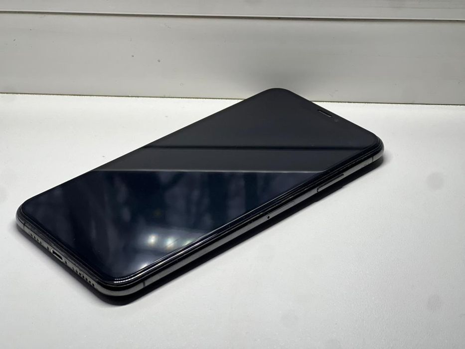 Продаётся iPhone XS Max