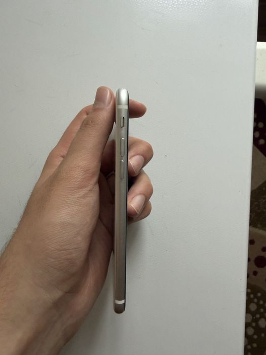 Iphone se 2020, 64 гб с коробкой